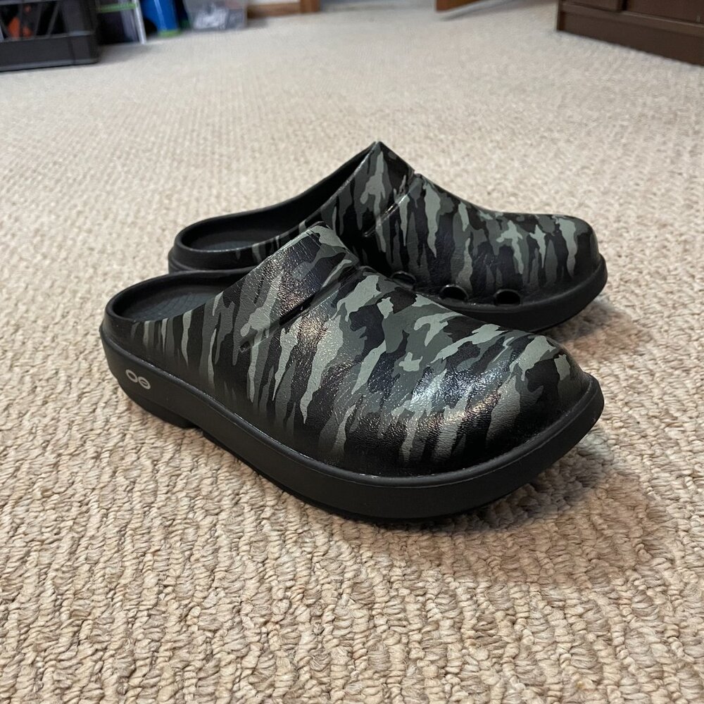 OOFOS OOcloog - Gray Camo Print Recovery Clog -  Womens Size 8 - Picture 5 of 8